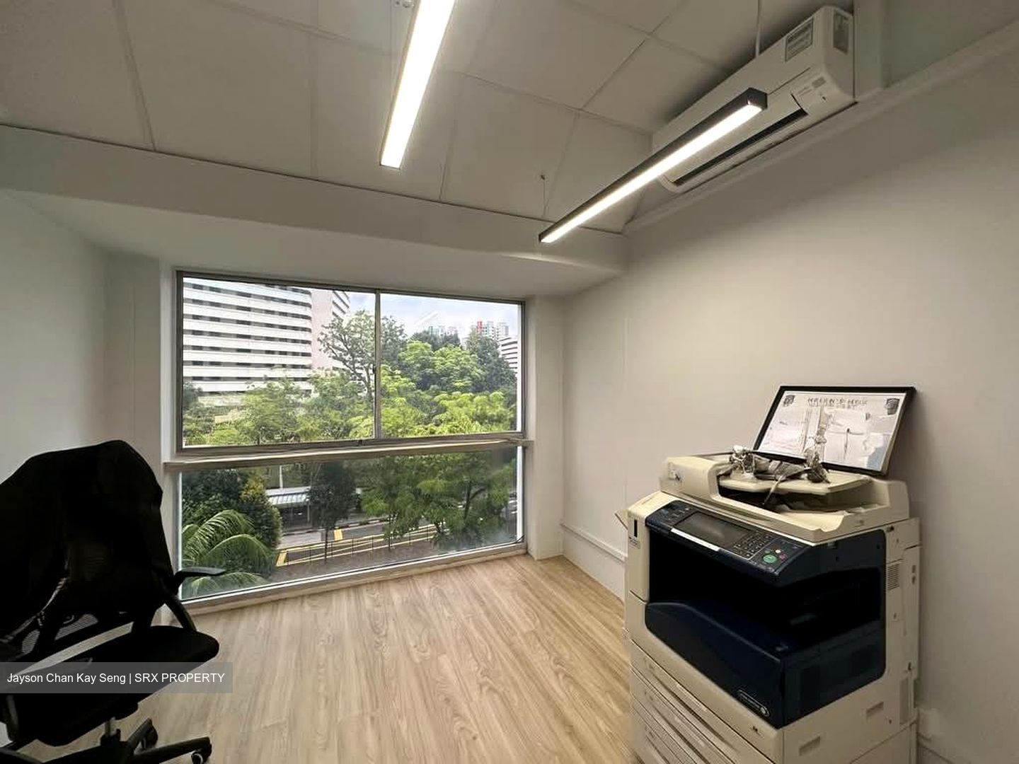 Jurong Gateway Road (D22), Office #596883221